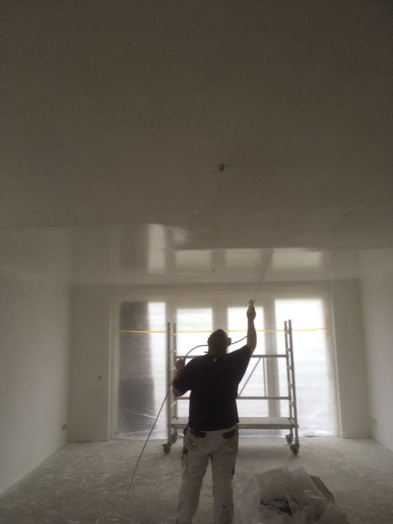 Spuitwerk — professionele spuittechniek voor vlakke oppervlakken